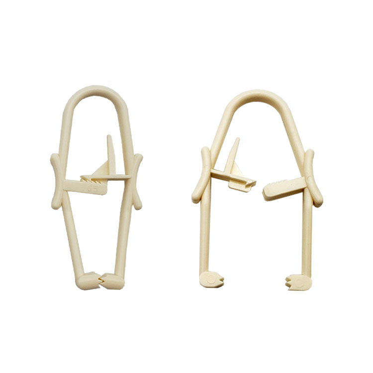 Sterile ABS Plastic Towel Clamp In Operating Room